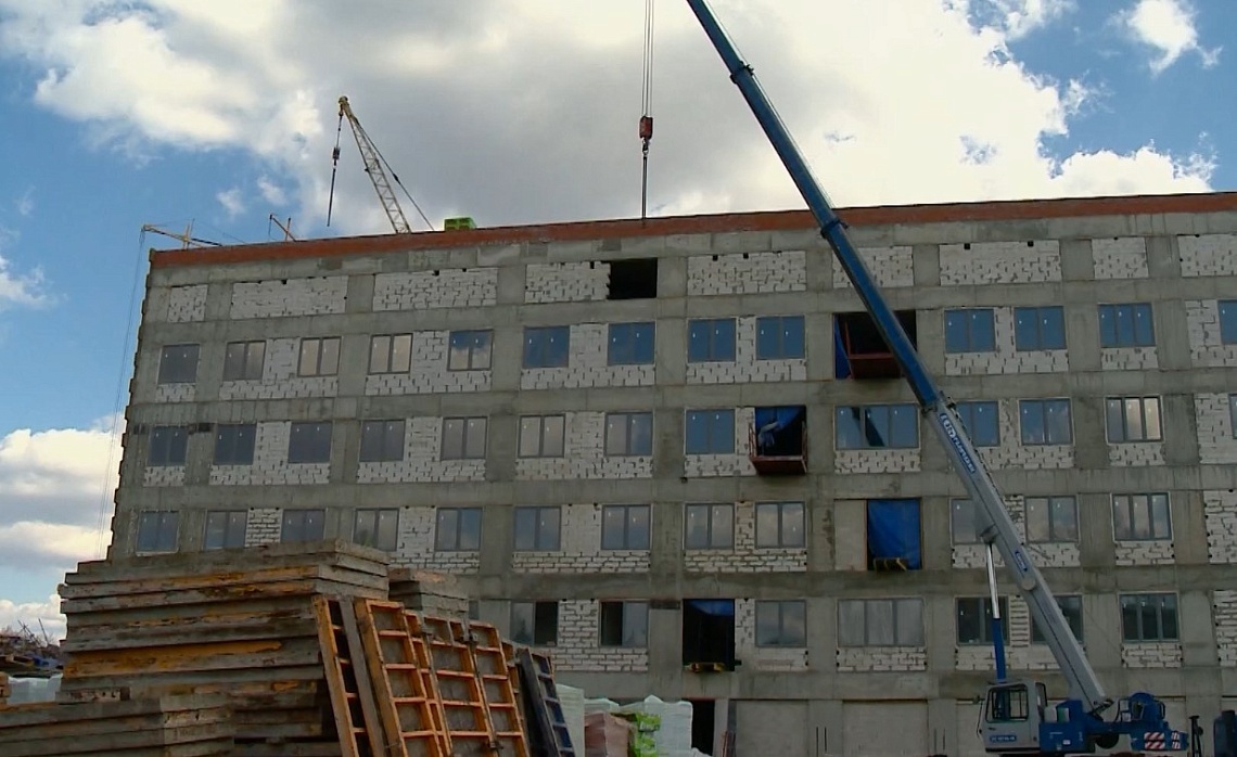 В Кузнецке строительство новой поликлиники завершат в 2025 году